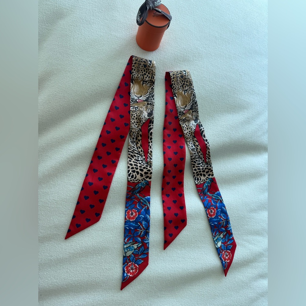 Hermes JUNGLE LOVE Twilly Pair red/blue leopard HARD TO FIND includes box